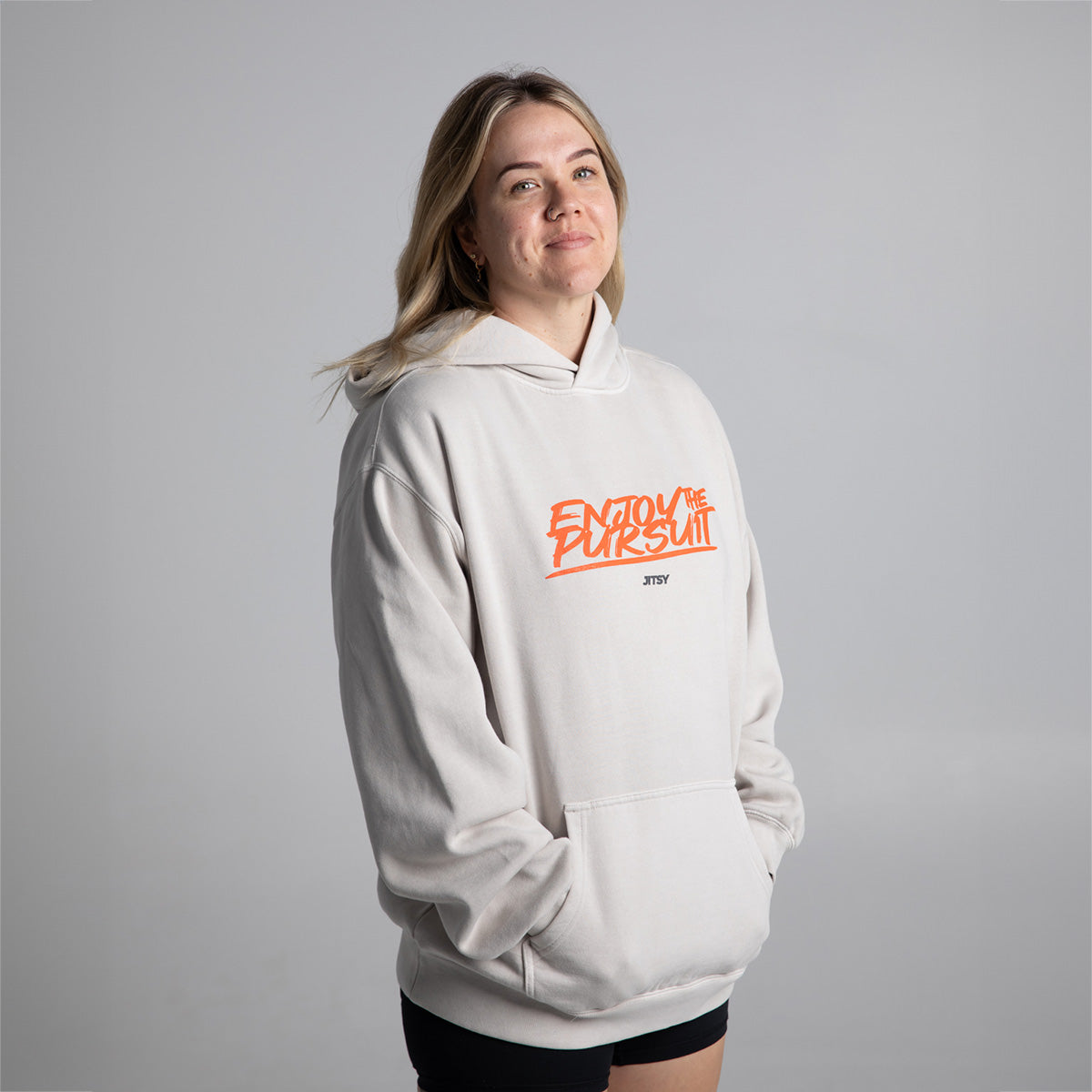 Jitsy AW24 Relax Hood - Enjoy The Pursuit